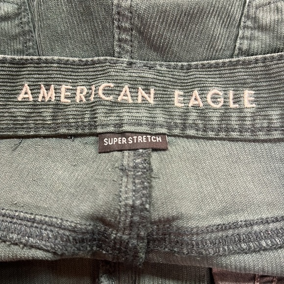 American Eagle Mom Jean Green Corduroy Super Stretch Straight Leg Five Pocket S6 - Picture 6 of 8